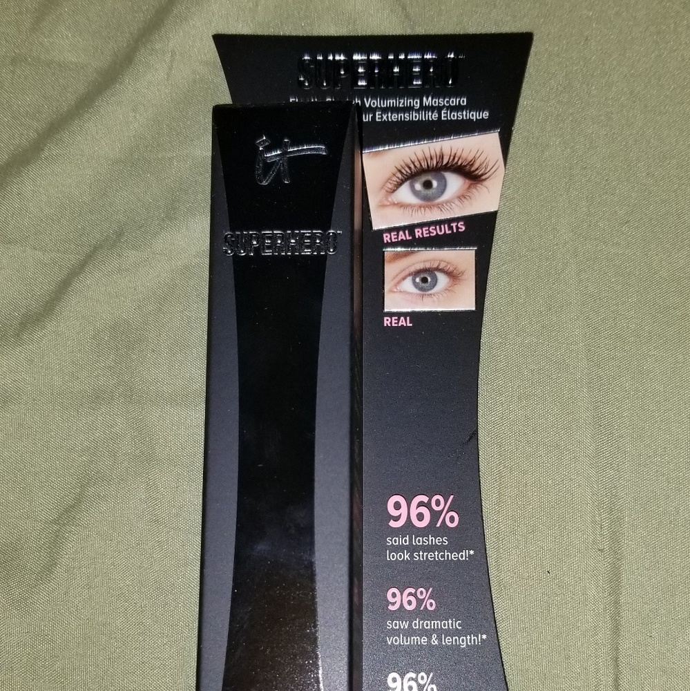 IT Superhero Mascara